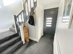 Merrilees Crescent- click for photo gallery